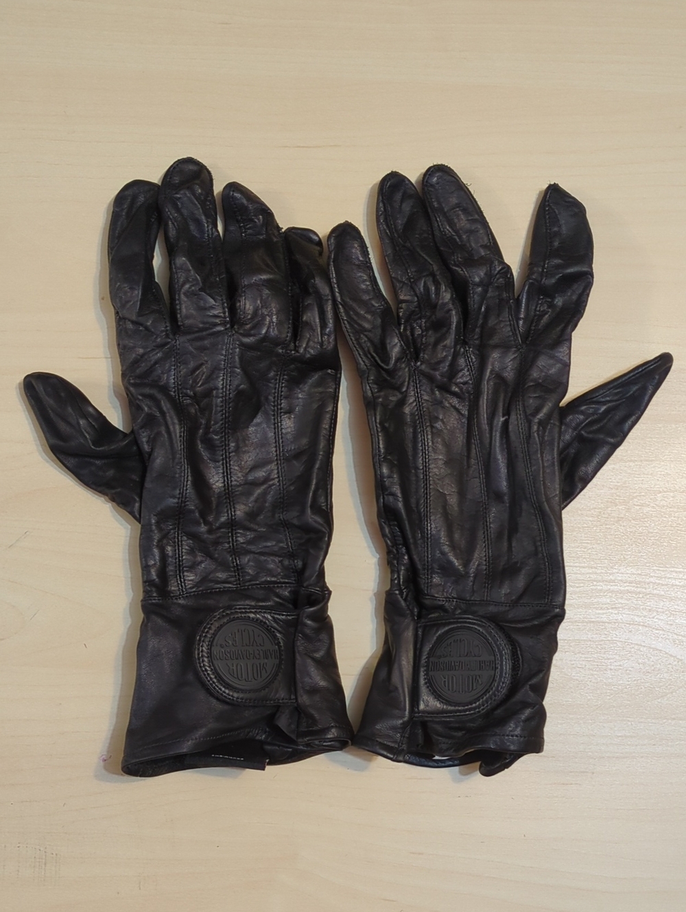 Harley Davidson Motorcycle Men's Black Leather Gloves - Classic Style